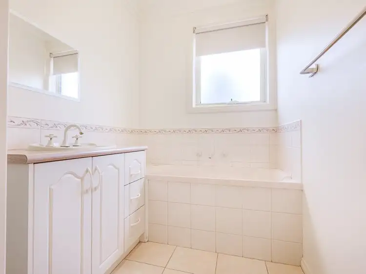 Fifth view of Homely house listing, 5/20 Hawthorn Drive, Hoppers Crossing VIC 3029