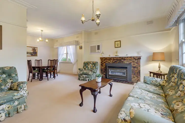 Second view of Homely house listing, 4 Leon Avenue, Rosanna VIC 3084