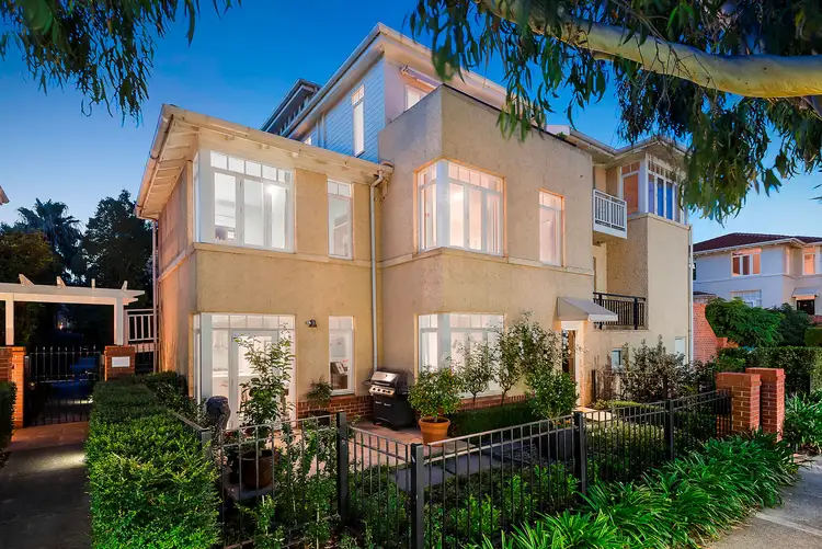 73 Esplanade East, Port Melbourne VIC 3207