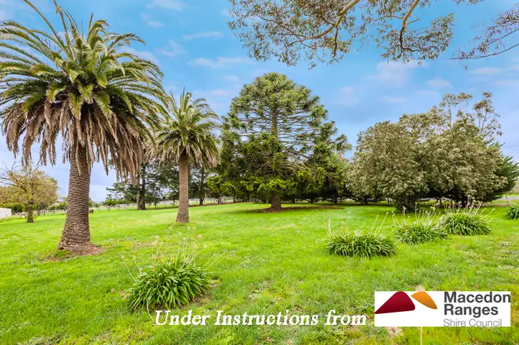 6 Namnan Way, Gisborne South VIC 3437