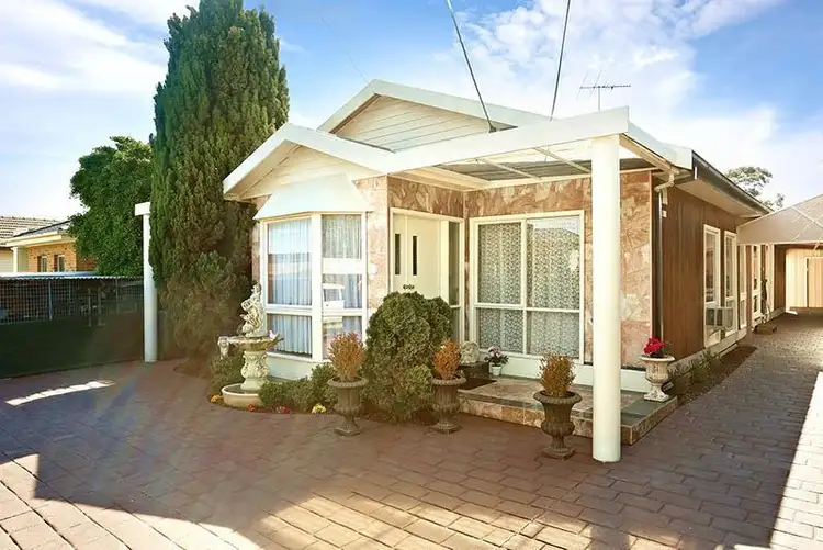 27 Lillian Street, Clayton VIC 3168