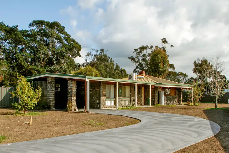8 Pruden Court, Stratford VIC 3862
