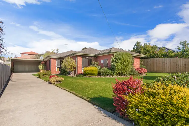 10 Irving Road, Pakenham VIC 3810