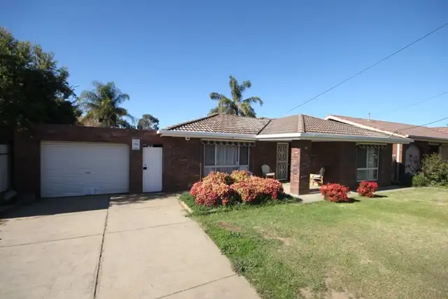 35 Montgomery Street, Ashmont NSW 2650