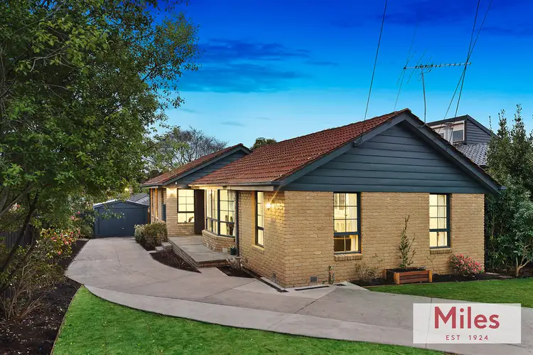 24 Sherlowe Crescent, Viewbank VIC 3084
