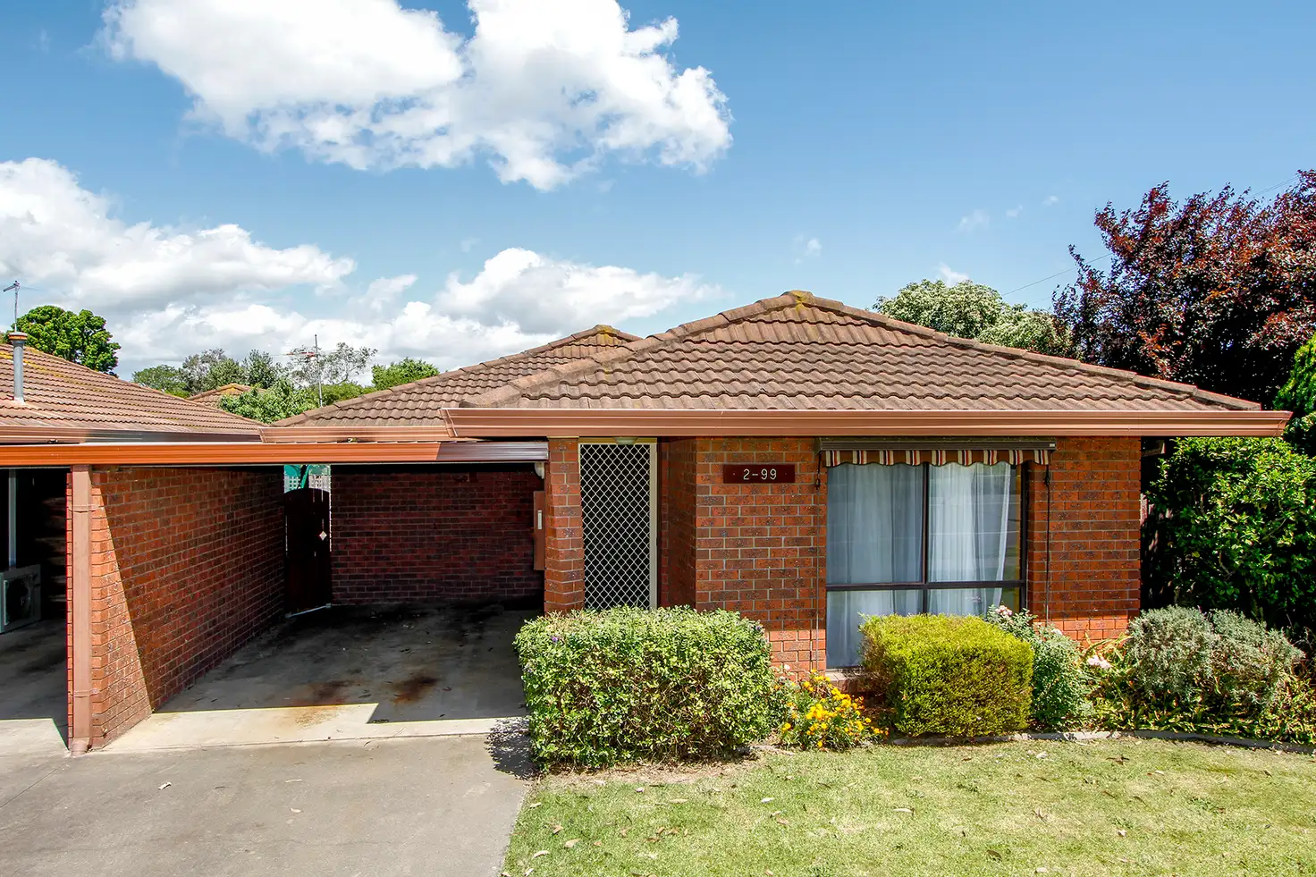 Main view of Homely townhouse listing, 2/99 Reeve Street, Sale VIC 3850