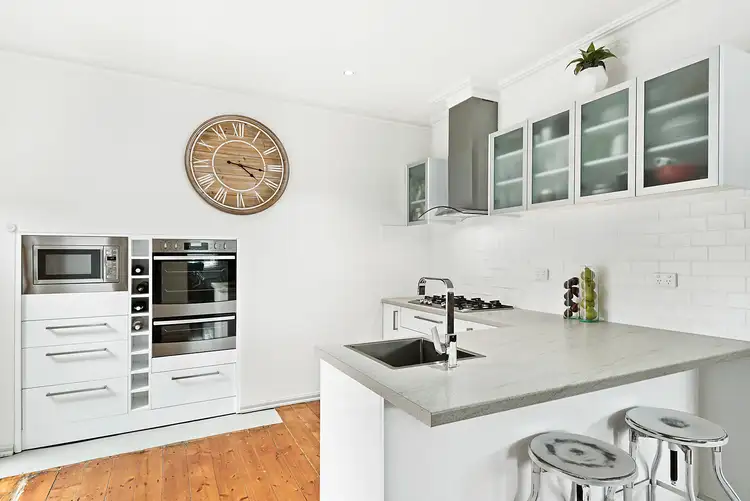 Third view of Homely house listing, 10 Oakhurst Avenue, Heidelberg VIC 3084