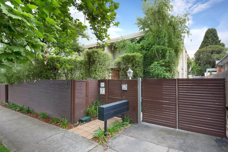 Main view of Homely unit listing, 1/23 Netherlee Street, Glen Iris VIC 3146