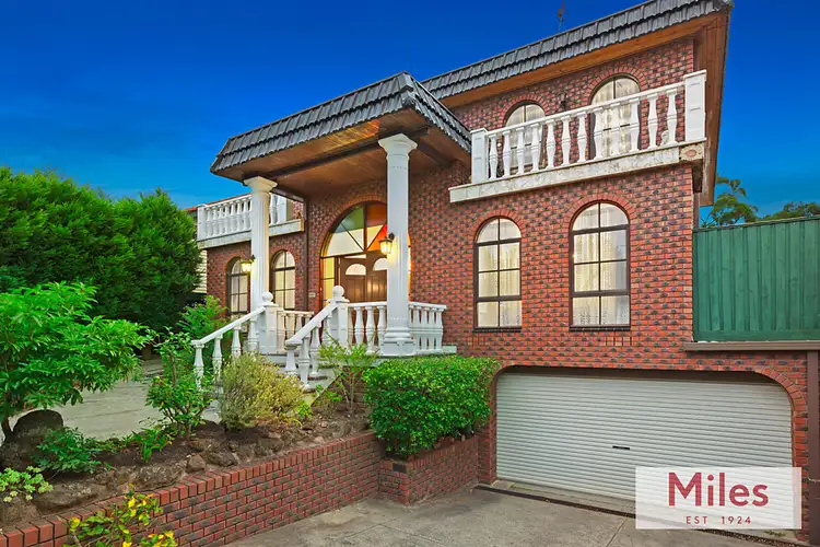 11 Abbotsford Grove, Ivanhoe VIC 3079
