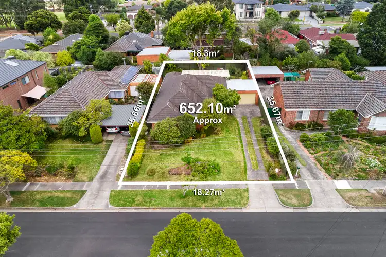 9 Laura Grove, Mount Waverley VIC 3149