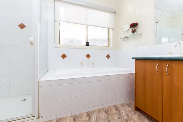 Sixth view of Homely house listing, 4 Clearview Court, Hoppers Crossing VIC 3029