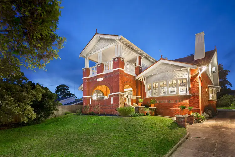 8 Sidwell Avenue, St Kilda East VIC 3183