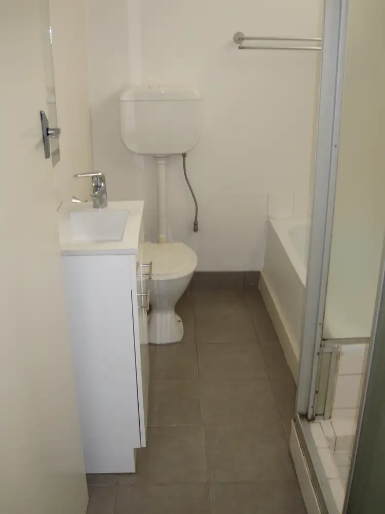 Fifth view of Homely unit listing, 4/71 Carroll Crescent, Glen Iris VIC 3146