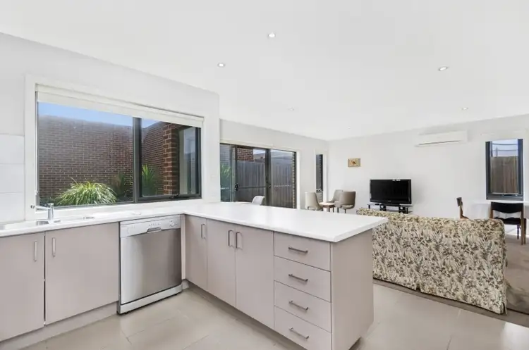 Fifth view of Homely house listing, 2/7 Dalkeith Crescent, Ocean Grove VIC 3226