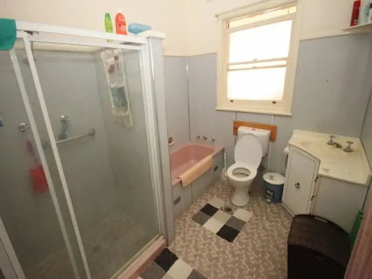 Fourth view of Homely house listing, 122 Ashmont Avenue, Ashmont NSW 2650