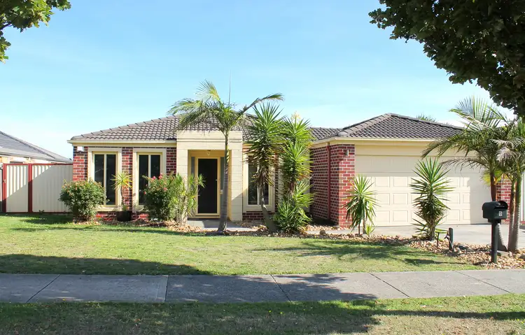 9 Streeton Way, Berwick VIC 3806