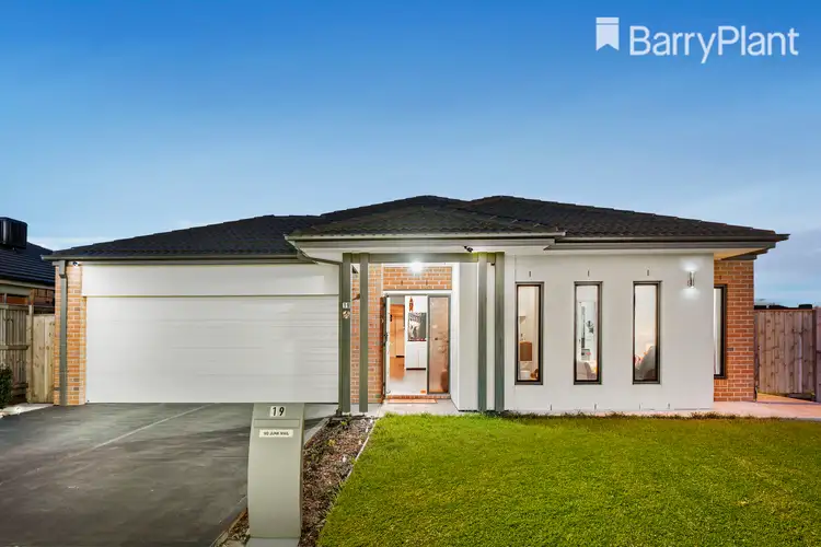 19 Emperor Parade, Tarneit VIC 3029