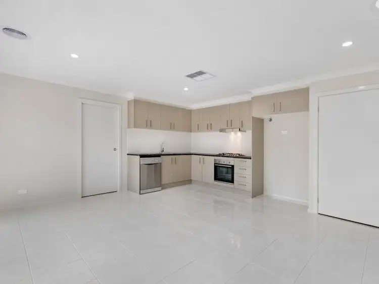 Seventh view of Homely house listing, 2 Maryann Way, Tarneit VIC 3029