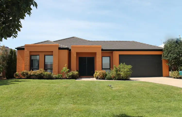 10 Terrace Gardens, Narre Warren South VIC 3805