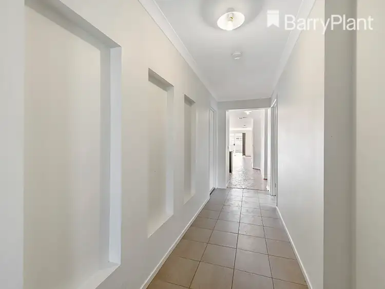 Fifth view of Homely house listing, 93 Isabella Way, Tarneit VIC 3029