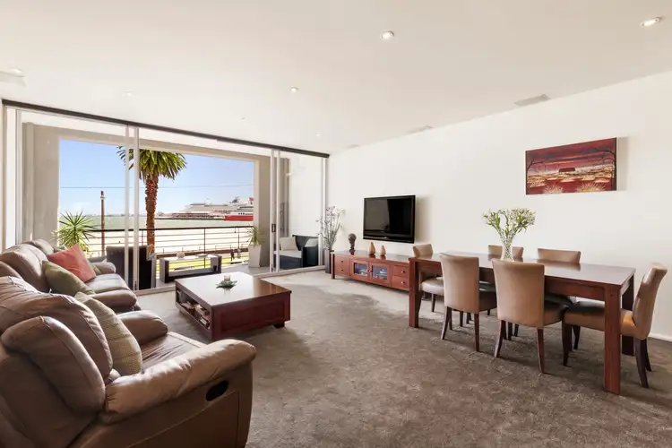 204/55-62 Beach Street, Port Melbourne VIC 3207