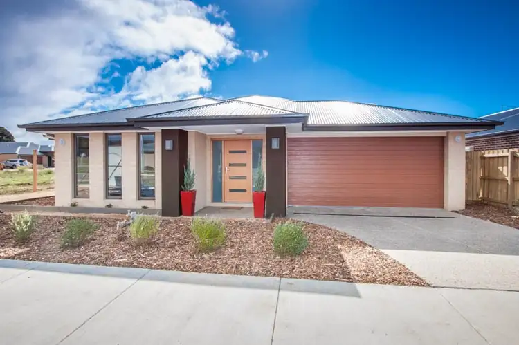 27 Rothschild Road, Gisborne VIC 3437