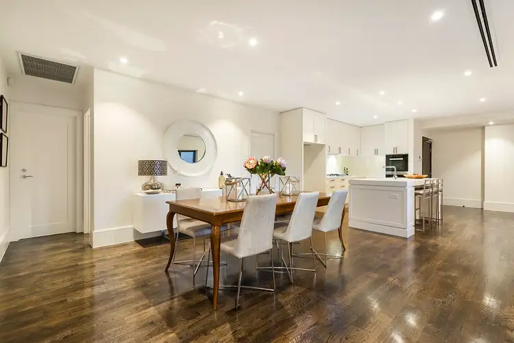 Fifth view of Homely apartment listing, 3/4 Carnarvon Road, Caulfield North VIC 3161