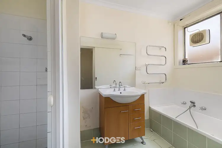 Fifth view of Homely apartment listing, 3/1 Omeo Court, Bentleigh East VIC 3165