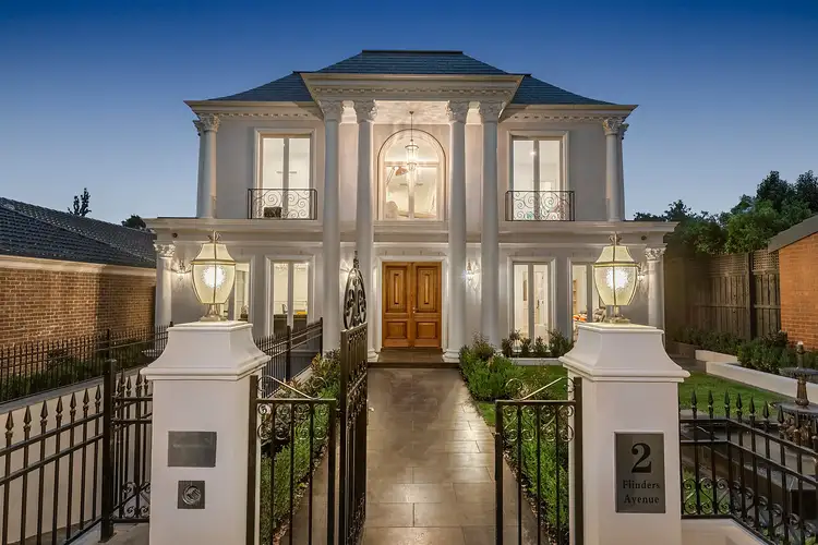 2 Flinders Avenue, Canterbury VIC 3126