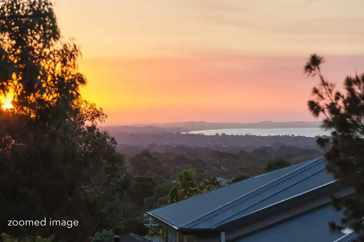 33 Carrathool Avenue, Rosebud VIC 3939
