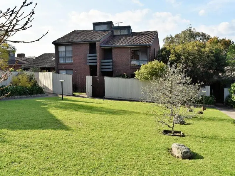 Main view of Homely townhouse listing, 8/100-106 Brown Street, Heidelberg VIC 3084