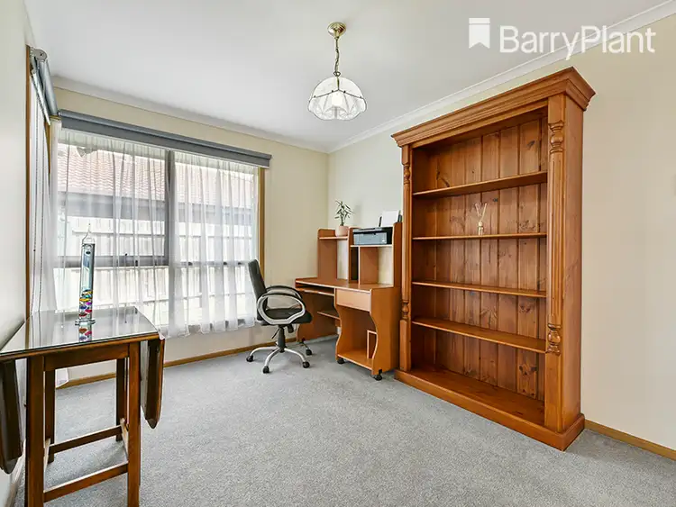 Sixth view of Homely house listing, 2 Euroa Place, Hoppers Crossing VIC 3029