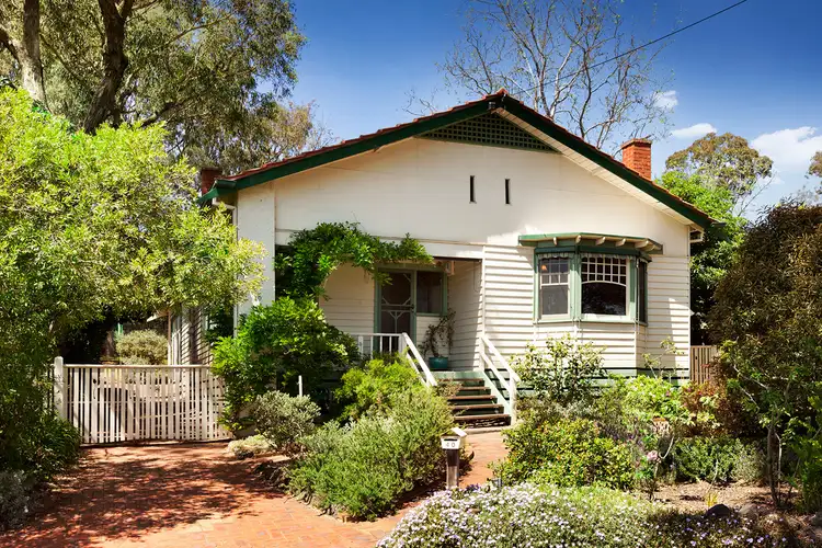 40 Rotherwood Road, Ivanhoe East VIC 3079