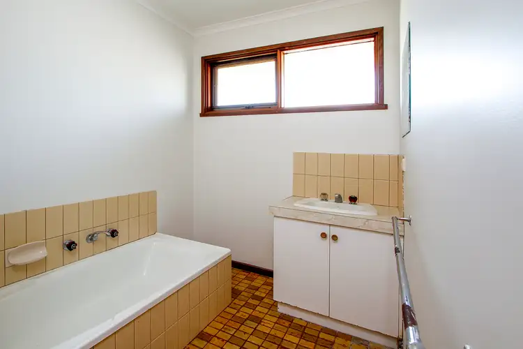 Sixth view of Homely townhouse listing, 4/427 York Street, Sale VIC 3850