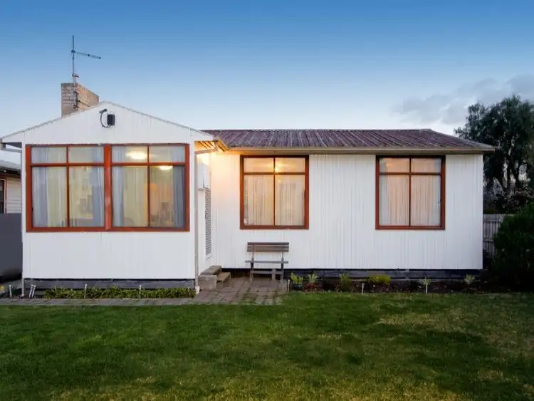 10 Macarthur Street, Sale VIC 3850