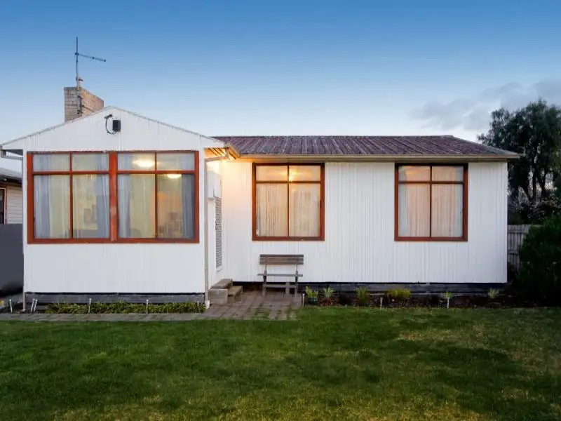 Main view of Homely house listing, 10 Macarthur Street, Sale VIC 3850