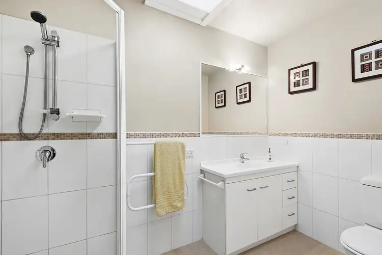 Sixth view of Homely house listing, 5 Finlayson Street, Rosanna VIC 3084