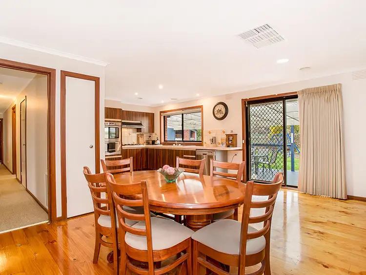 Sixth view of Homely house listing, 3 Ailsa Court, Sunbury VIC 3429