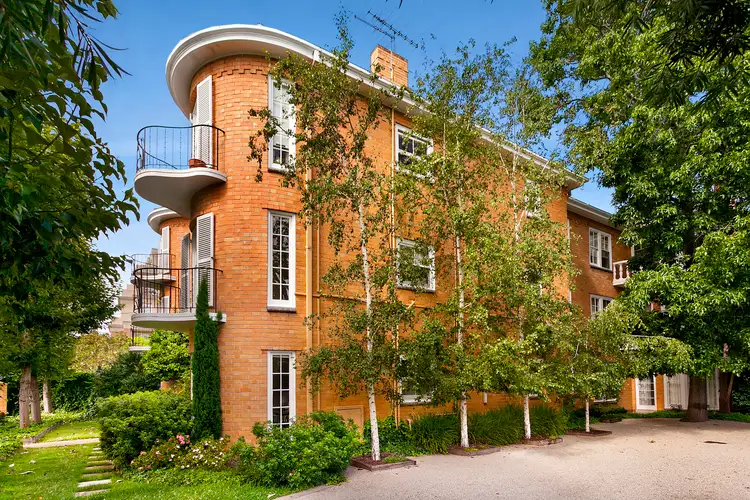 4/7 Wallace Avenue, Toorak VIC 3142