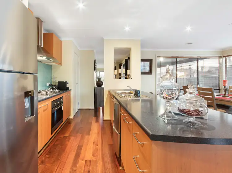 Second view of Homely house listing, 39 McMahon Crescent, Tarneit VIC 3029