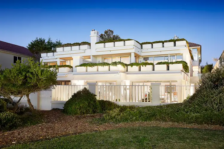 2/21 Birdwood Avenue, Brighton VIC 3186