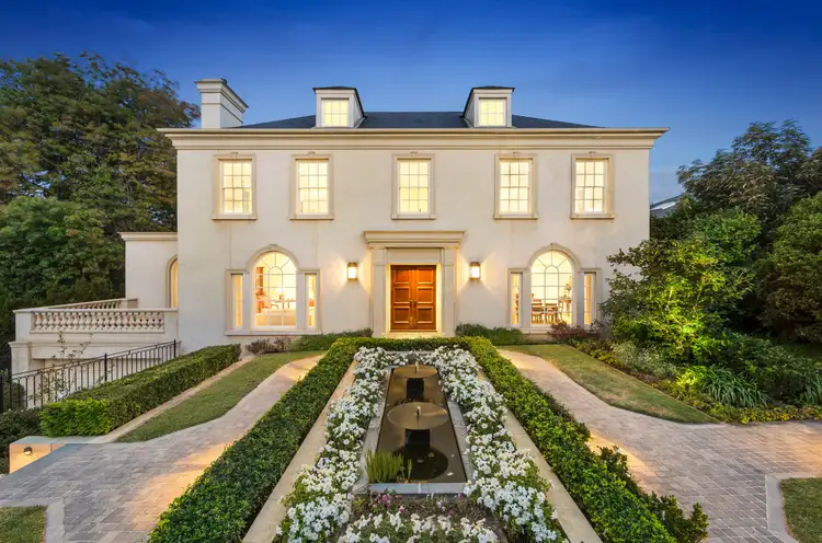 32 Hopetoun Road, Toorak VIC 3142