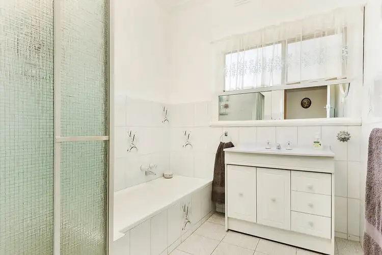 Sixth view of Homely house listing, 7 Leura Avenue, Rosanna VIC 3084