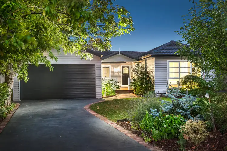 1 Garner Court, Blackburn South VIC 3130