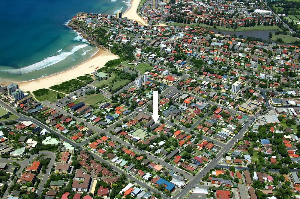 Main view of Homely apartment listing, 2/26 Kooloora Avenue, Freshwater NSW 2096