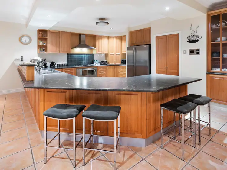 Sixth view of Homely house listing, 10 Pinnacle Place, Hoppers Crossing VIC 3029