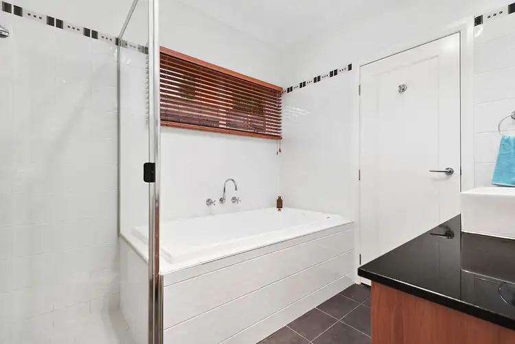 Sixth view of Homely house listing, 2 Erica Court, Bellfield VIC 3081