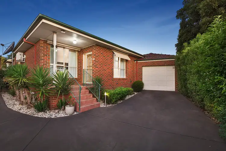 3/2 Dumossa Avenue, Bulleen VIC 3105