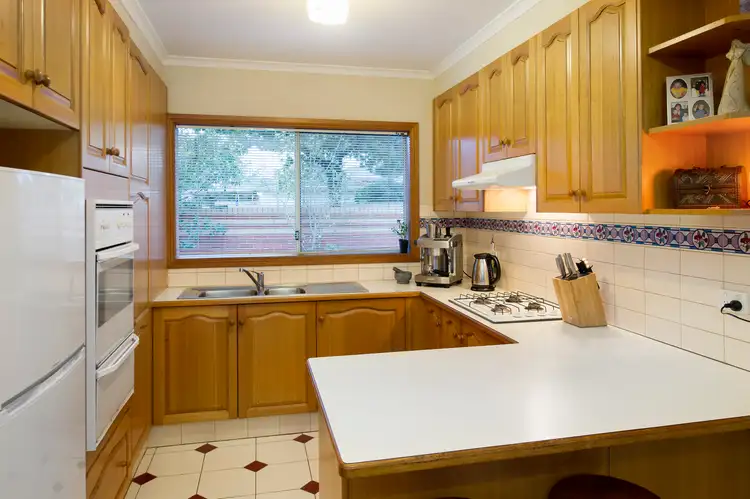 Sixth view of Homely unit listing, 1/166 Surrey Road, Blackburn VIC 3130