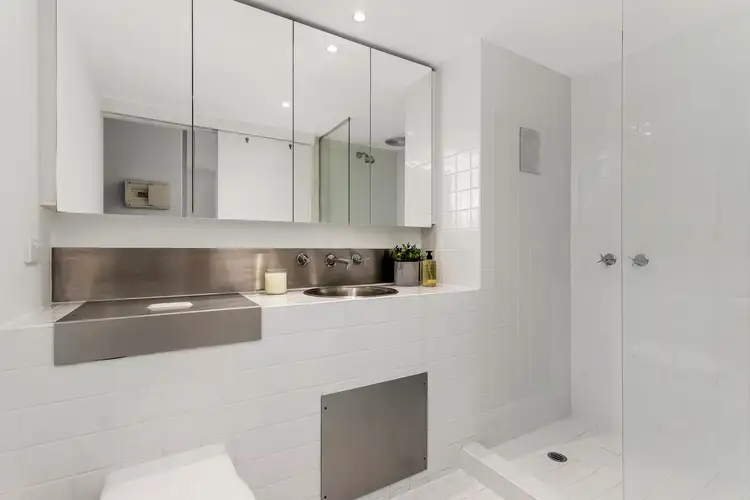 Sixth view of Homely apartment listing, 5/33 Johnston Street, Port Melbourne VIC 3207